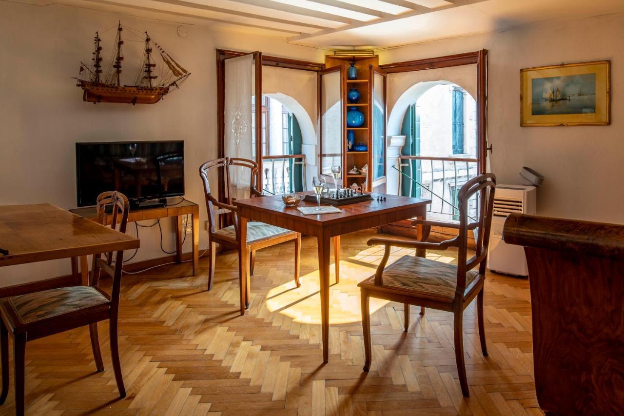 Ca' Cappello Venetian M02074212072 Appartement Venise